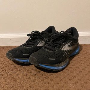 Brooks Ghost 13 (size 8 Men).